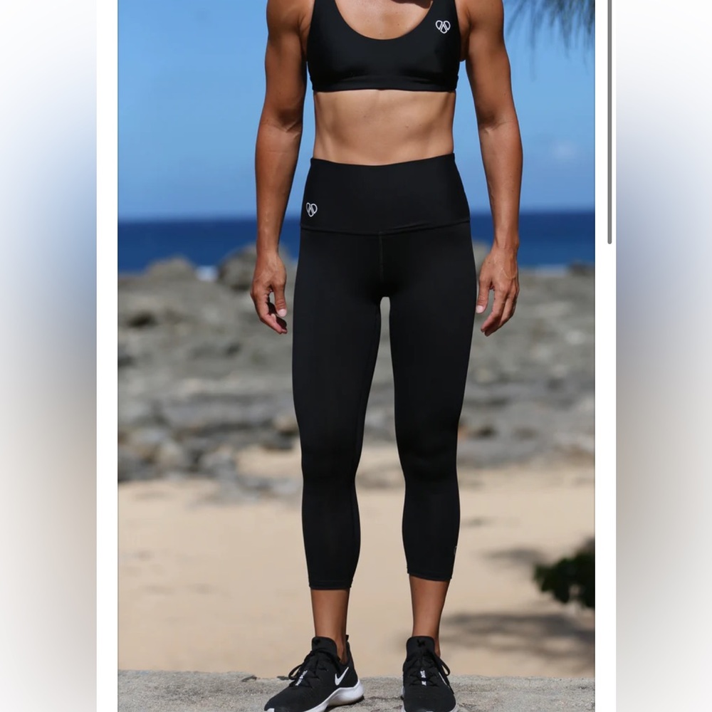 MAHIKU Honolulu Capri - BLACK- XXS
